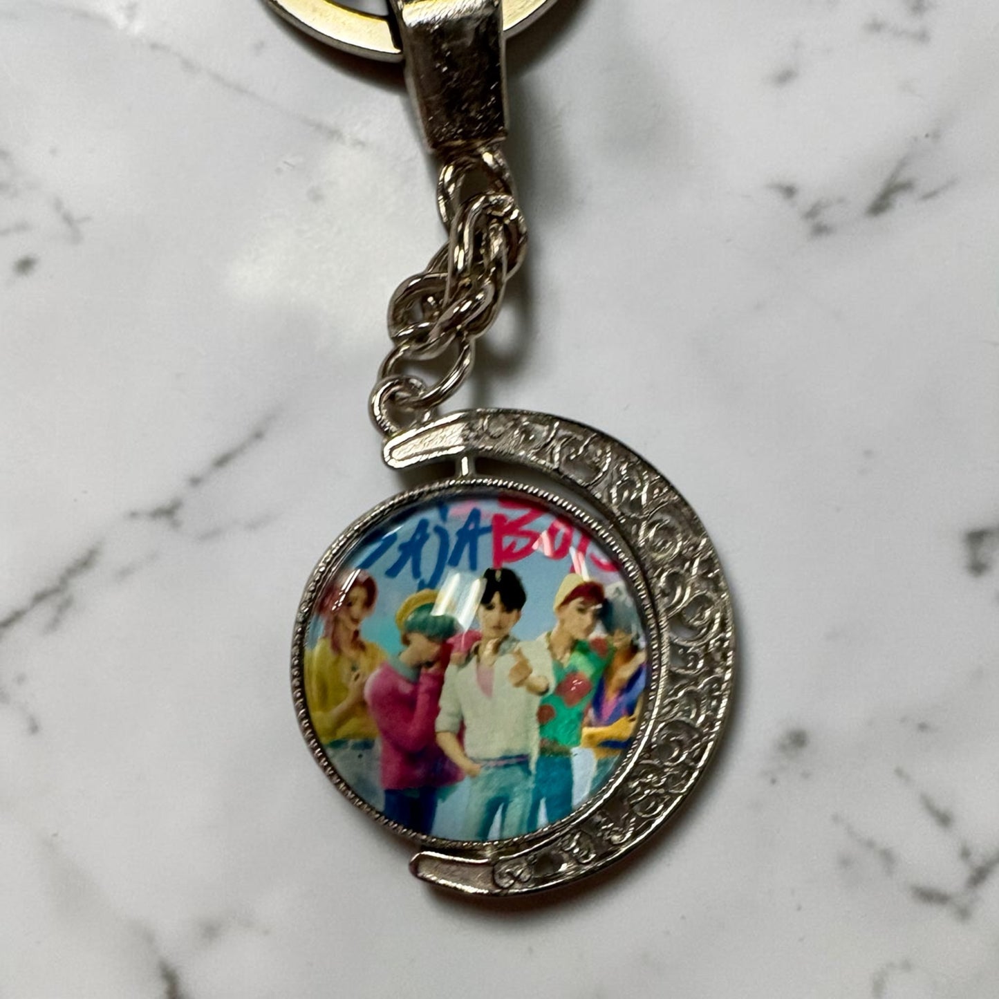 K-pop Swivel moon keychain